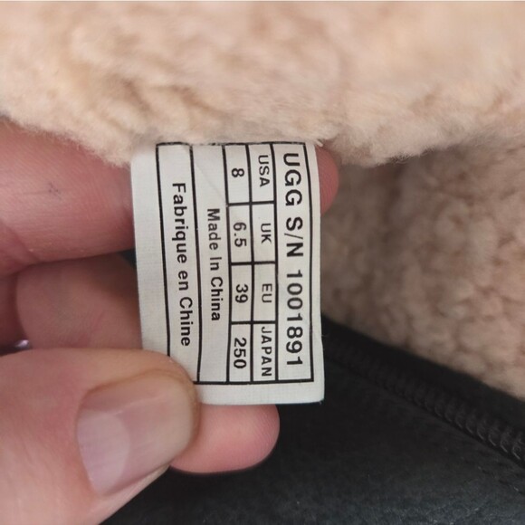 UGG Hartley Boots Mid Calf Black Sheepskin Leather Sherpa Lined Wedge Heel 8 - Picture 10 of 11